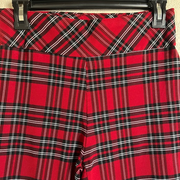 LIKE NEW Jules & Leopold size S/P red & black checked straight leg pants. - Picture 3 of 8